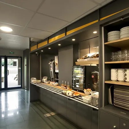 穆兰酒店 2* Toulon-sur-Allier
